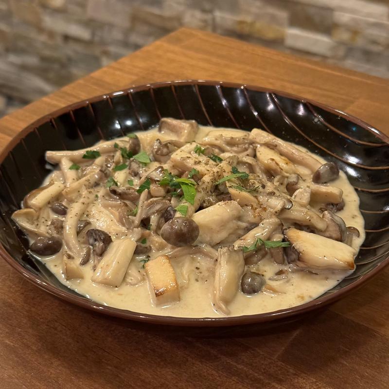 色々キノコのソテー チーズクリームソース(Ca'del Muro)