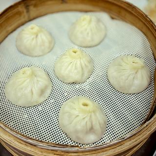 小籠包(べんり屋 玉玲瓏 （ベンリヤ イウリンロン）)