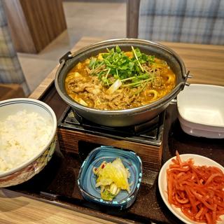 牛カレー鍋膳(吉野家 港南台店)