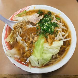 背脂にんにく醤油ラーメン(どさん子 亀有南口店)