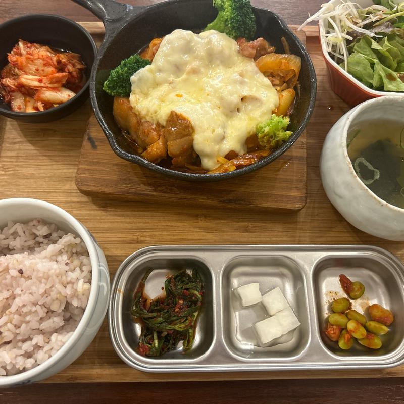 チーズダッカルビ定食(韓流カフェ茶母鶴橋別館)