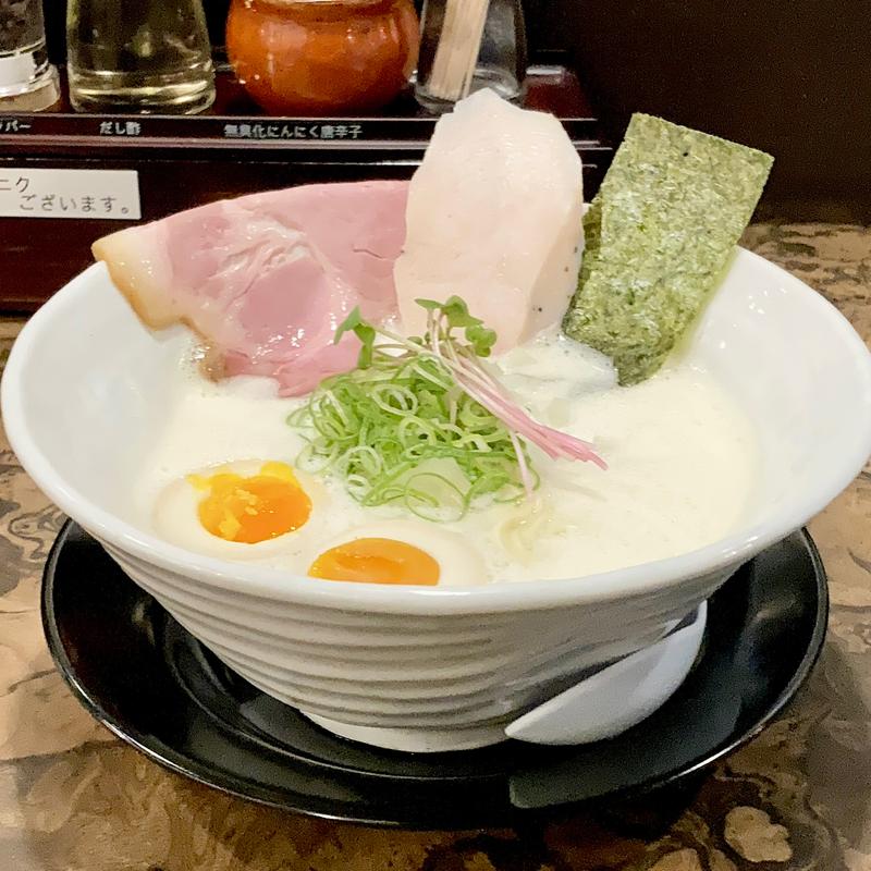 極み鶏白湯そば 半熟味玉入り(極み鶏そば 鶏と麦ときどき豚)