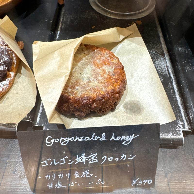 ゴルゴン蜂蜜クロッカン(Laekker(レカー)デニッシュ専門店)