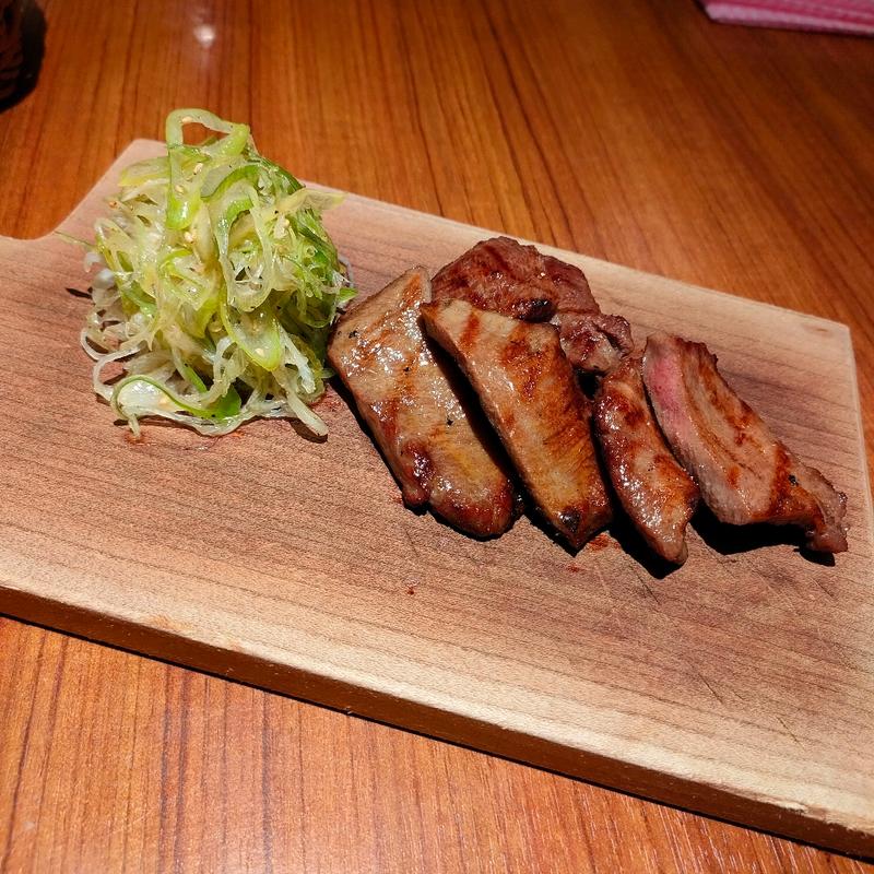 ねぎ塩牛タン(タンdeボラーチョ （デ）)