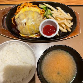 4種のチーズハンバーグ定食(やよい軒 三川町店 )