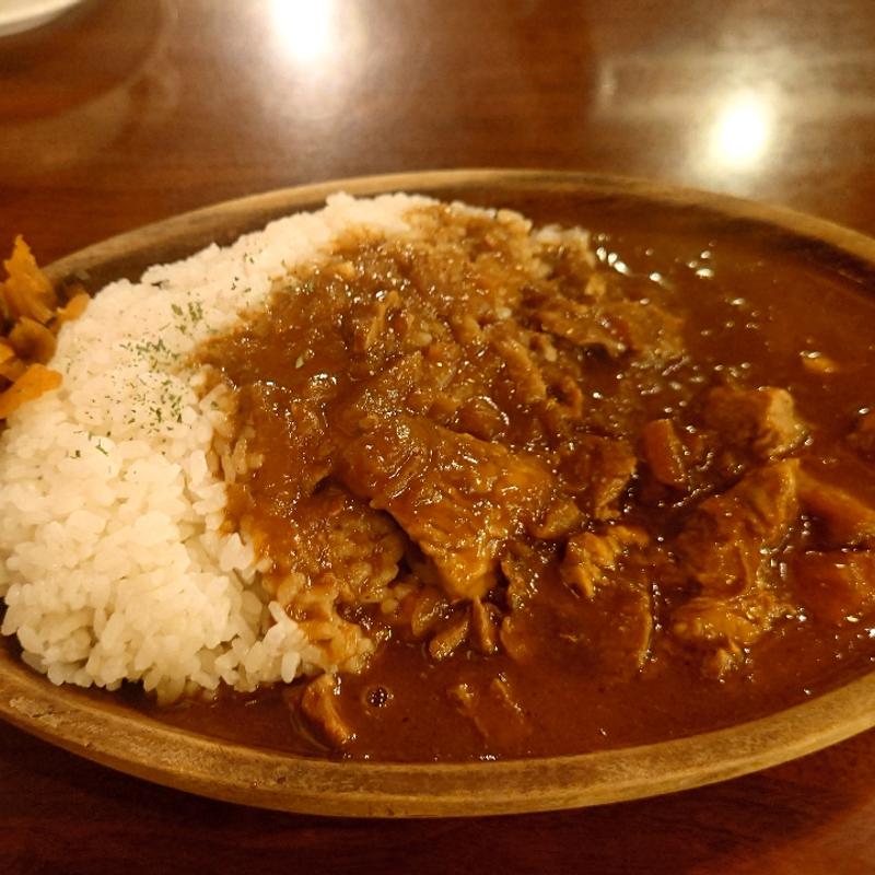 牛すじカレー(レストラン喫茶 ぽっぽ)