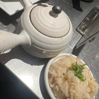 まぜそばの〆のお茶漬けセット(くそオヤジ最後のひとふり なんば店)