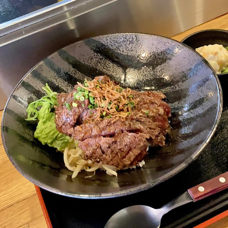 特選ハラミステーキ丼(アタマ、肉1.5倍)(ステーキ食堂 BECO （ベコ）)