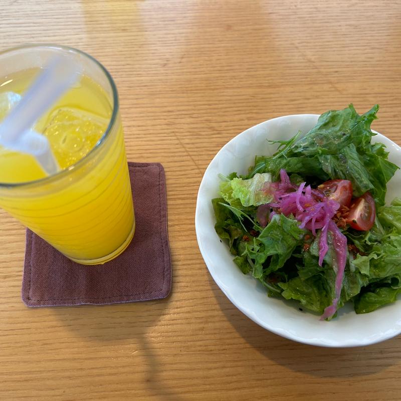 サラダ、ドリンクセット(のんびりや食堂)