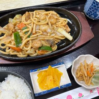 ホルモンうどん定食(勝央サービスエリア上り線 )