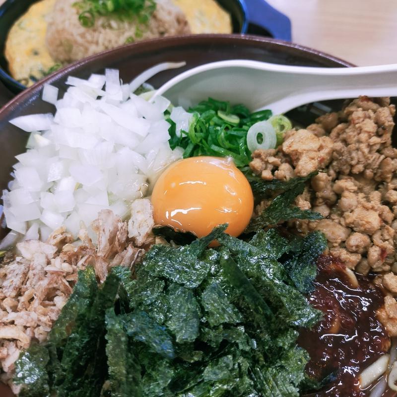 赤だれ まぜそば(ラーメン横綱 港店)