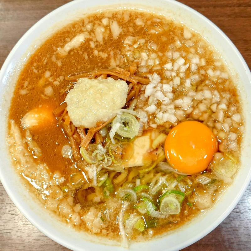 ニンニク味噌ラーメン 生卵(煮干し中華そば 山形屋)