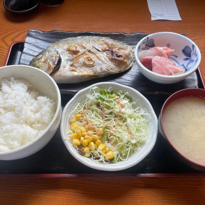 鯛の塩焼き・小刺身(秋葉原漁港 快海 （あきはばらぎょこう かいかい）)