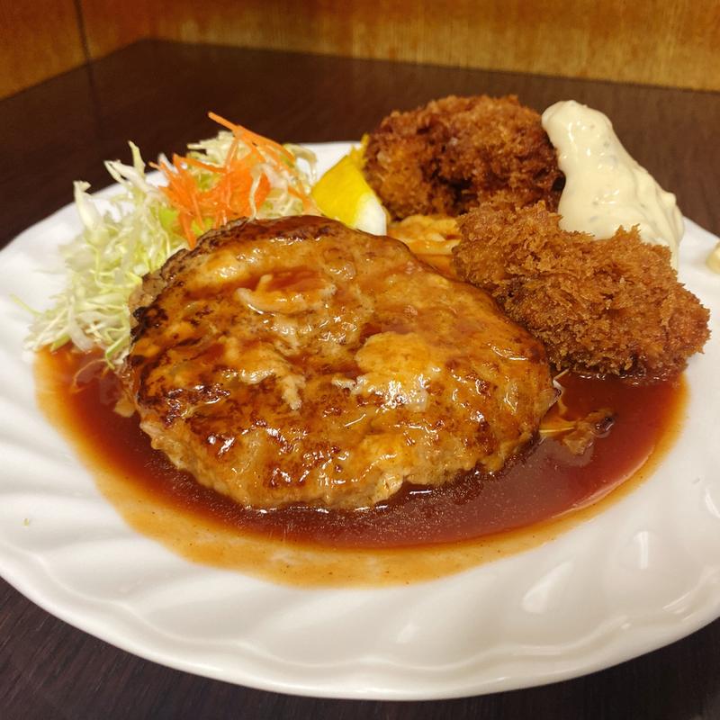 ハンバーグ&カキフライ(ハンバーグ＆洋食 ベア)