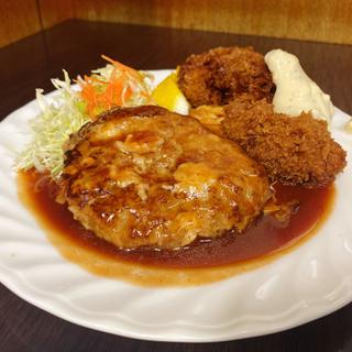 ハンバーグ&カキフライ(ハンバーグ＆洋食 ベア)