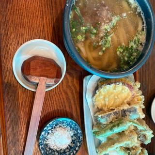 秋野菜の天ぷらうどん(僕とうどんとカツオだし)