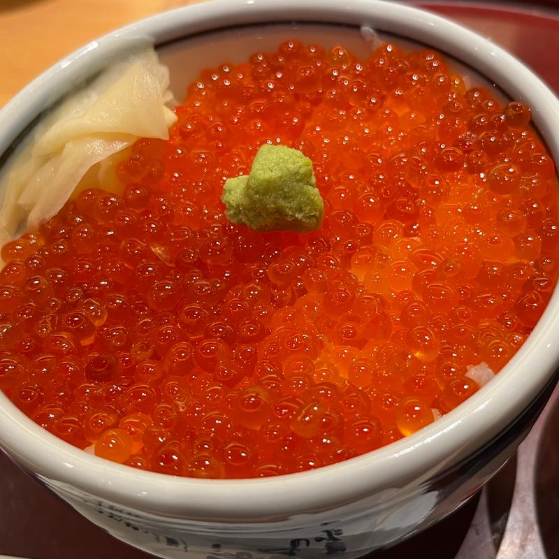 いくら丼(海老善 新千歳空港店)