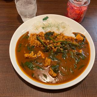 ほうれん草チキンカレー　激辛(マウンテンカレー)