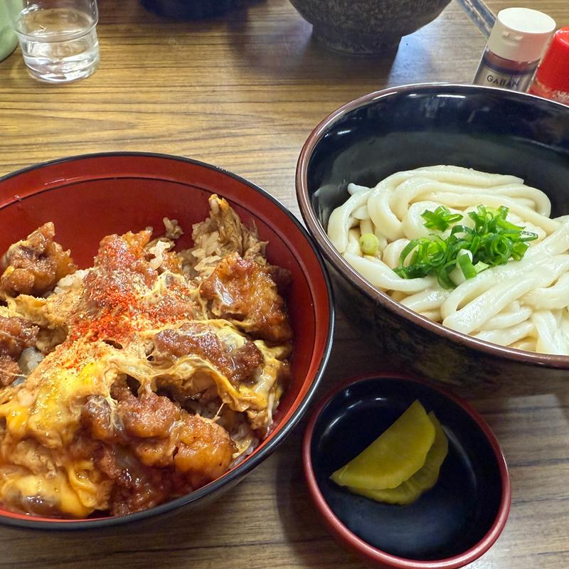 新福定食(まんぷく食堂 （まんぷくしょくどう）)