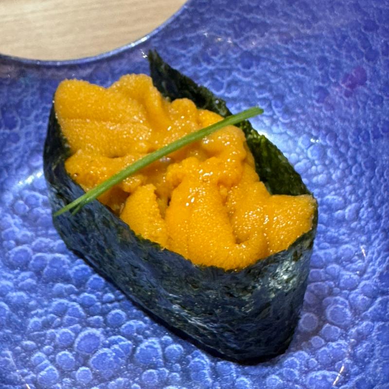 塩水雲丹軍艦(廻転鮨 銀座おのでら 大阪店)