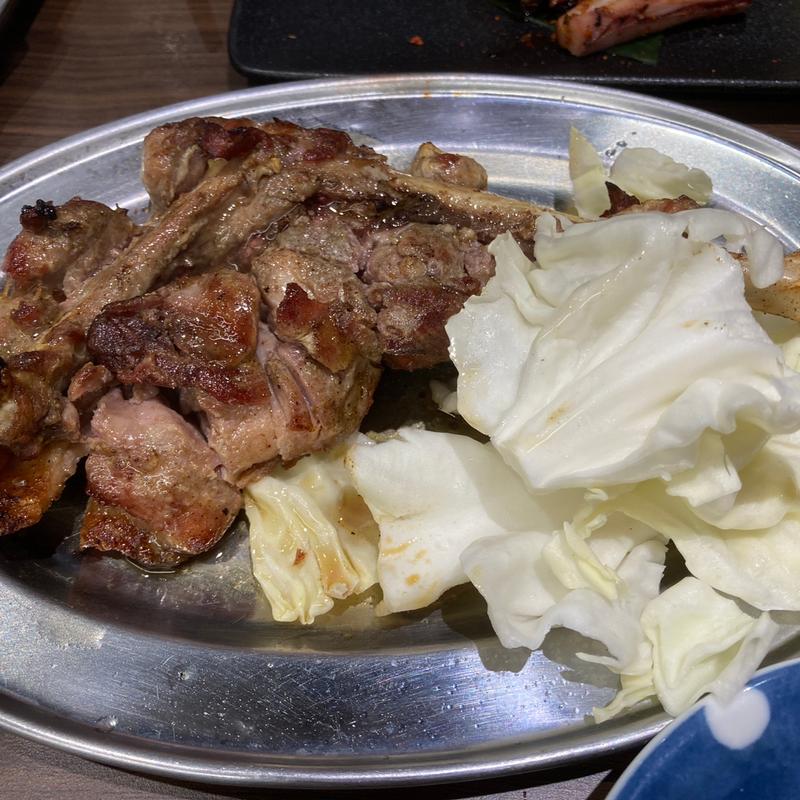 骨付き鶏　おや鶏(酒場食堂 菊富士本店 勝田台駅)