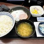 ハムエッグ納豆定食(吉野家 中目黒駅前店 )