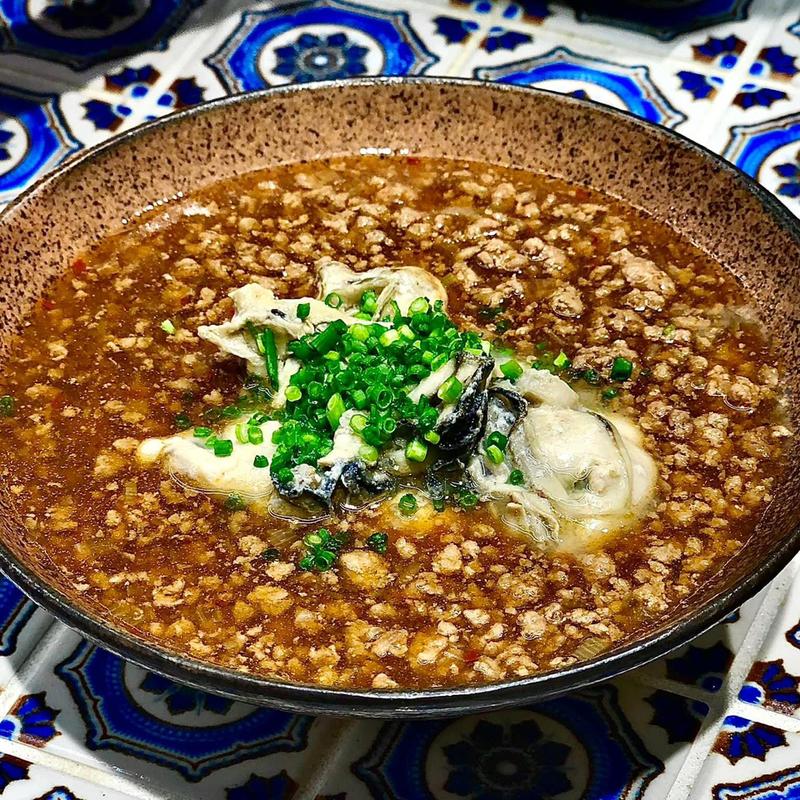 牡蠣の麻婆(ここにもとだか)