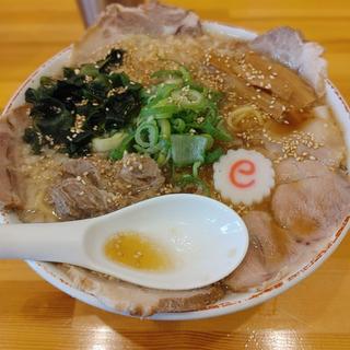 ニンニク背脂チャーシューメン 大盛り(らぁ麺友膳堂)