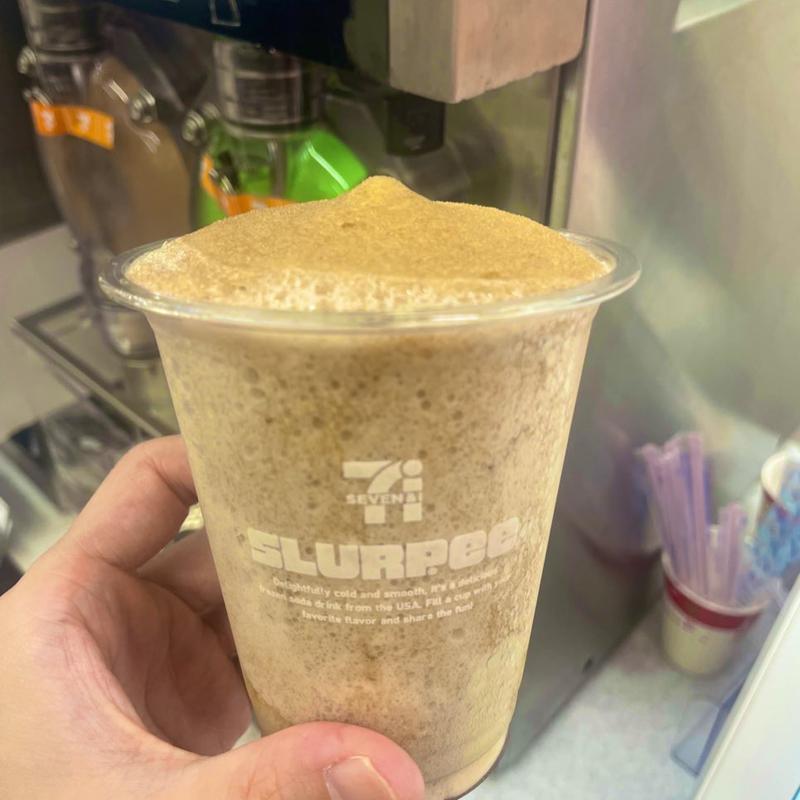 スラーピー（コカ・コーラ）(セブン-イレブン 国際通OTSビル店)