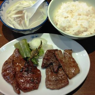 牛たん焼盛り合わせ定食(牛たん 一福)