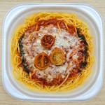 セミドライトマトとチーズのトマトソースパスタ