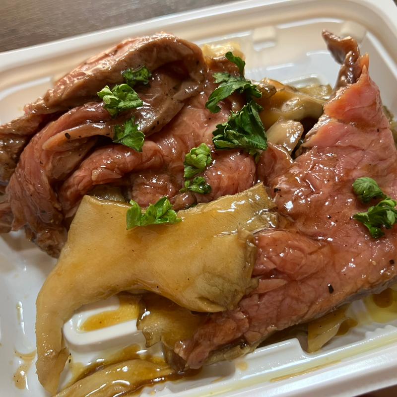 ローストビーフときのこのブイヨン(リワードキッチン)