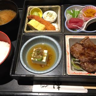 幕の内弁当(しゃぶしゃぶ すき焼き しゃぶ陣 堺筋本町)