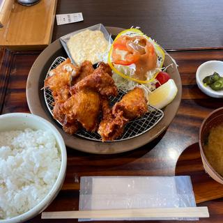 伊達鶏とだてのハーブ鶏　からあげ定食