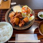 伊達鶏とだてのハーブ鶏　からあげ定食(道の駅 伊達の郷 りょうぜん)
