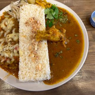 チキンカレーとキーマ(グランマ)