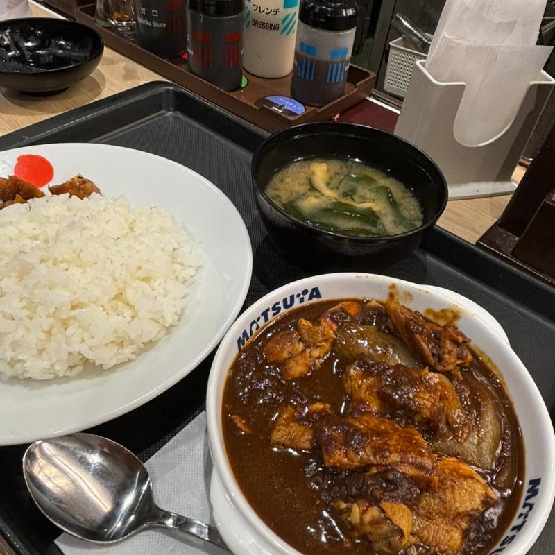 ごろごろ煮込みチキンカレー並(松屋 西新宿店 )