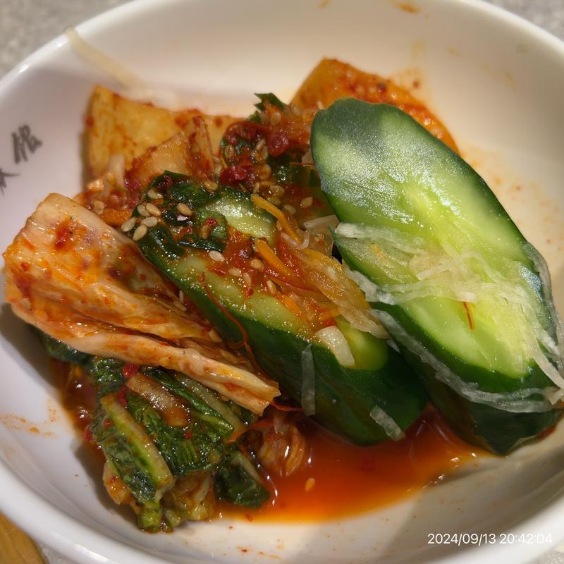 キムチ盛り合わせ(長春館)