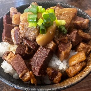 柔らか角煮飯(麺と飯 一真)