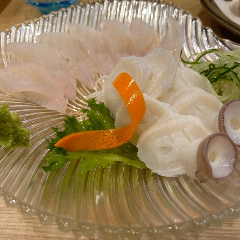 水タコとカレイの刺身(季節料理 よし)