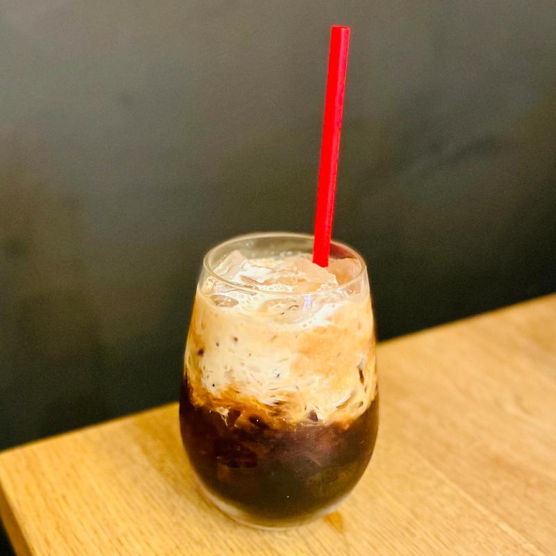 ホワイトルシアン(カフェ アクイーユ 恵比寿)