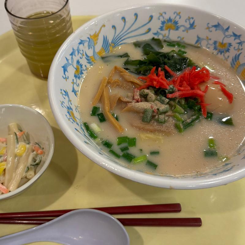 煮玉子豚骨ラーメン(検察庁 食堂１ )