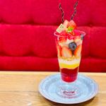 いちごパフェ(GO・HO・U・BI PARLOR LINKS UMEDA店)