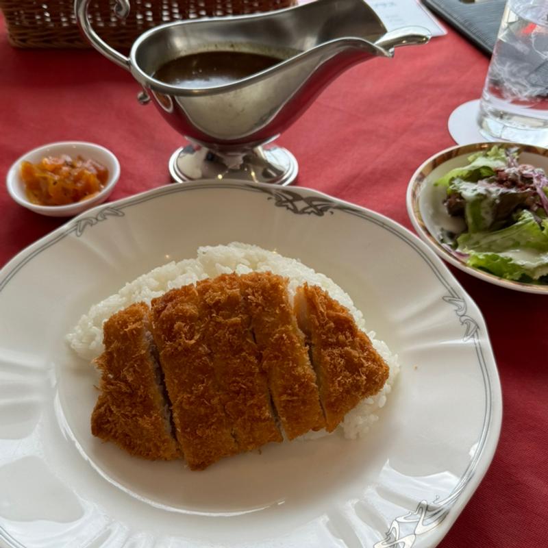 かつカレー(ホテルオークラカフェ＆レストラン 九段坂メディコ)