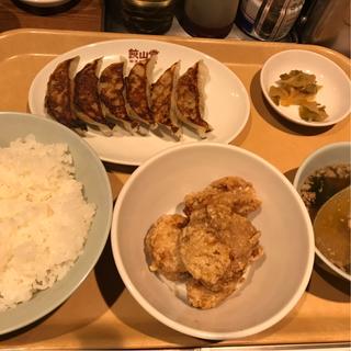 鶏の唐揚げ＆餃子定食(餃子製造直販 餃山堂)