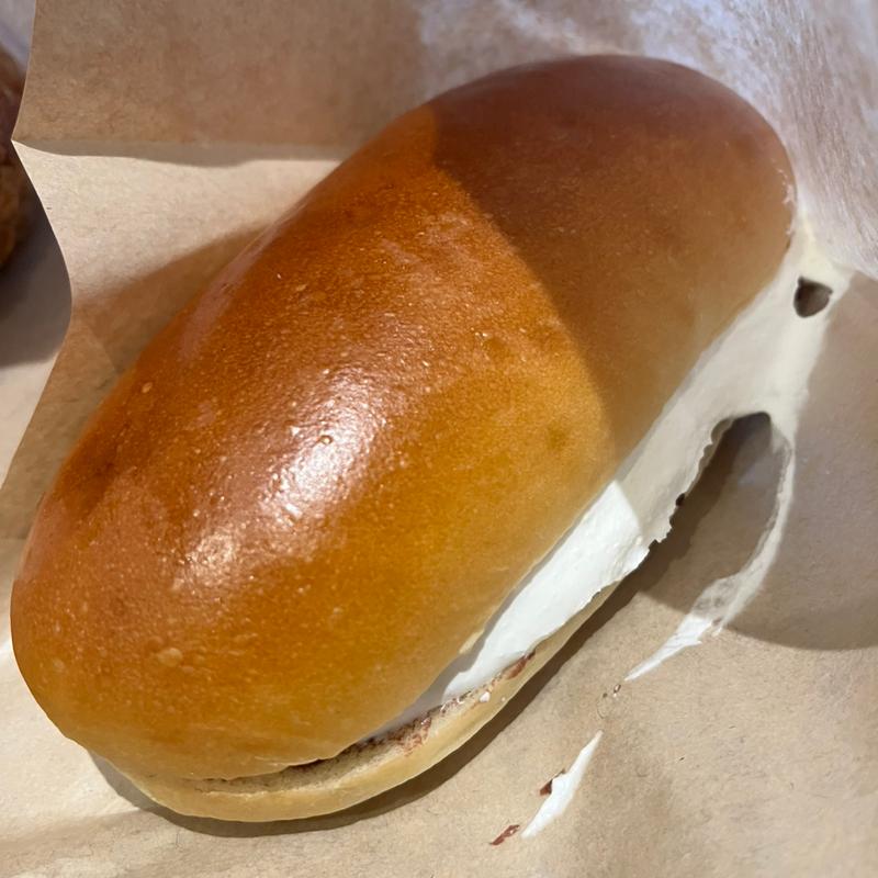 つぶあんバターホイップ(パンの田島＋ドトール マークイズ福岡ももち店)
