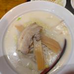 焼き餃子定食（豚骨ラーメン）(台湾料理味軒)