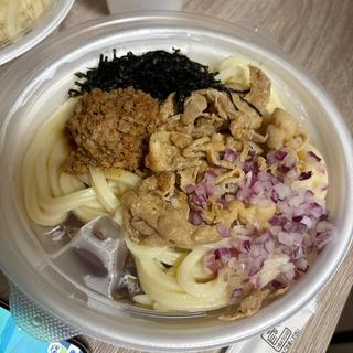 旨辛肉盛りまぜ玉うどん