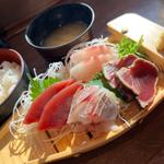 本日の刺身4種盛り定食(沼津魚市場食堂)