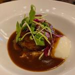 立川産【たまごころ】のとろ〜り半熟卵と和牛入りハンバーグ